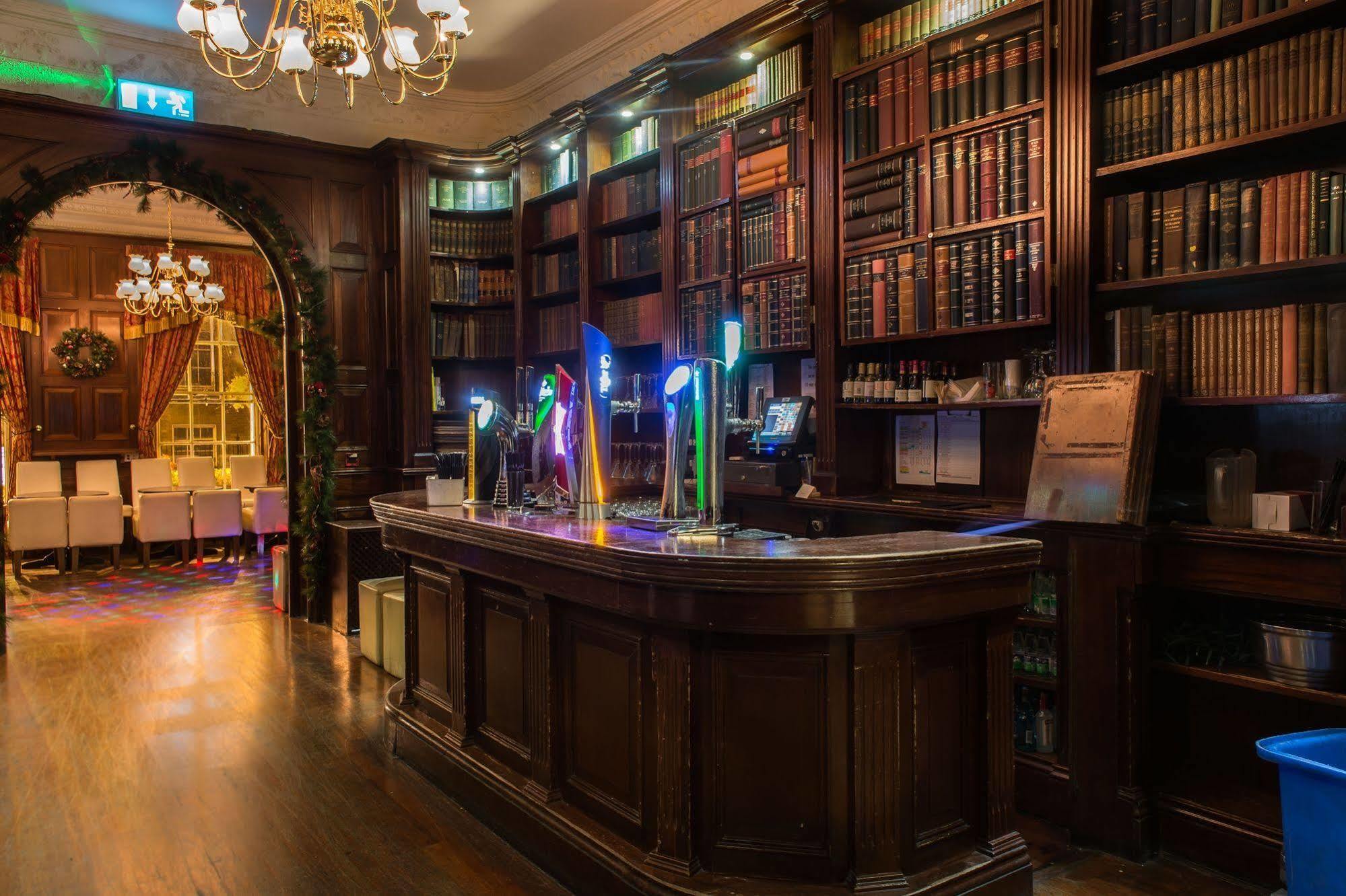 Russell Court Hotel Dublin Exterior foto
