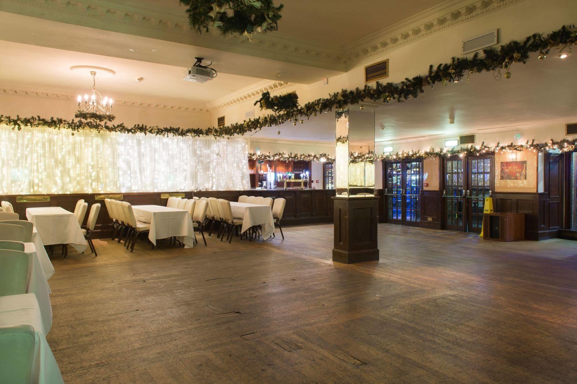 Russell Court Hotel Dublin Exterior foto